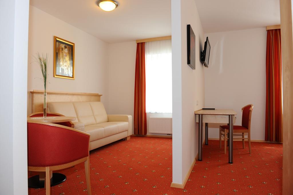Hotel-Gasthof-Fleischerei - Zur Alten Post Schwanberg Luaran gambar