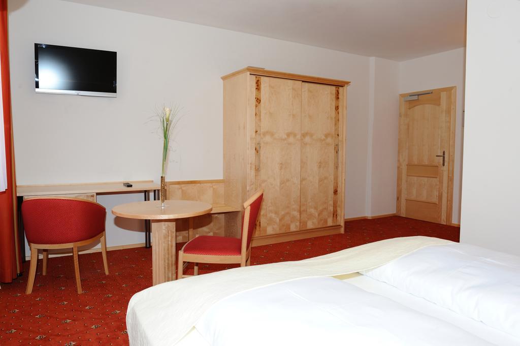 Hotel-Gasthof-Fleischerei - Zur Alten Post Schwanberg Luaran gambar